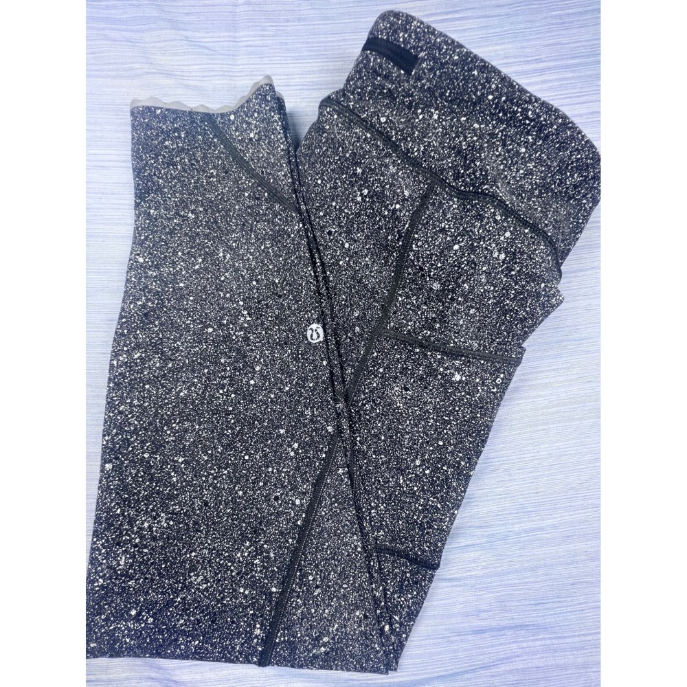 Lululemon Fast and Free High-Rise Tight 12 Black White Speckled Scalloped Hem